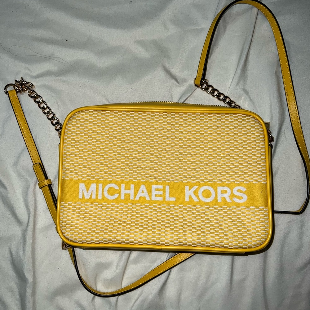 Micheal kors purse
